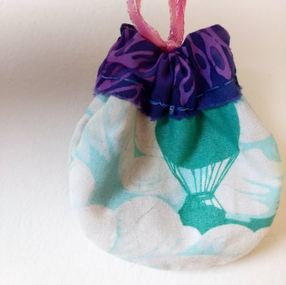 Cute hot air balloon small drawstring bag - Picture 3 of 3